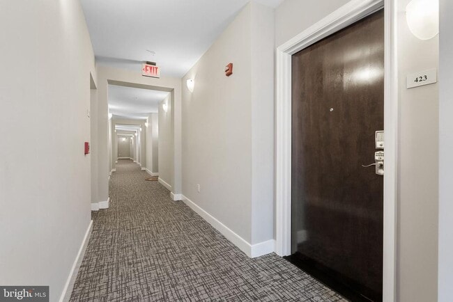 Building Photo - 1418 N Rhodes St