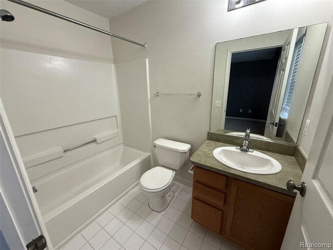 Building Photo - 41290 Maplewood Drive