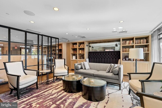 Building Photo - 7171 Woodmont Ave