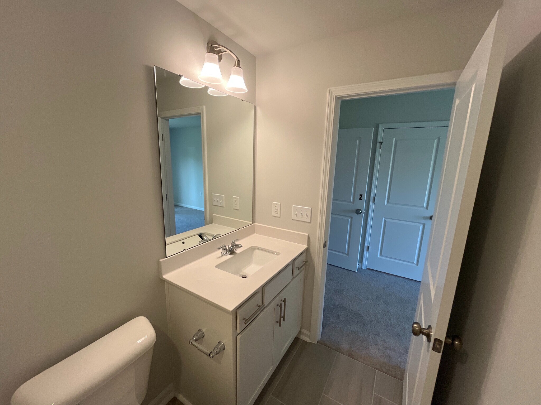 Building Photo - Room in Townhome on Chert Ln