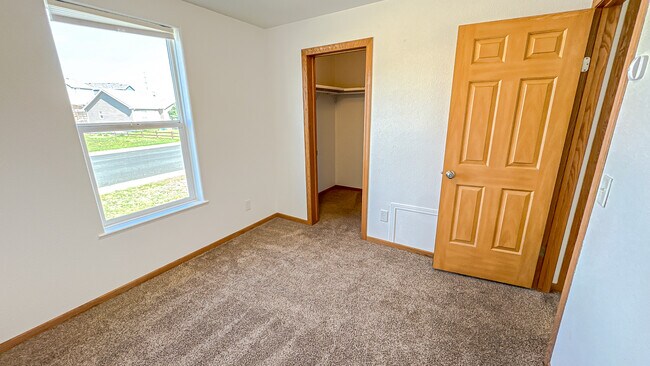 Building Photo - 1229 Sonata Lane