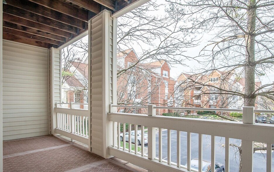 Building Photo - 6954 Ellingham Cir