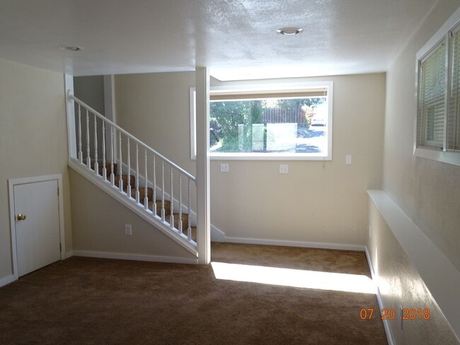 Building Photo - Great South Hills Location