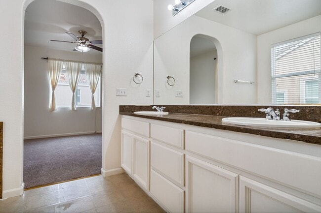 Building Photo - 2815 Tourbrook Way