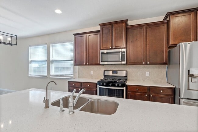 Building Photo - 405 Little Draw Ln