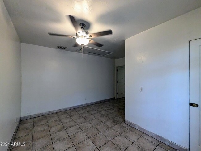 Building Photo - 1314 W Whitton Ave