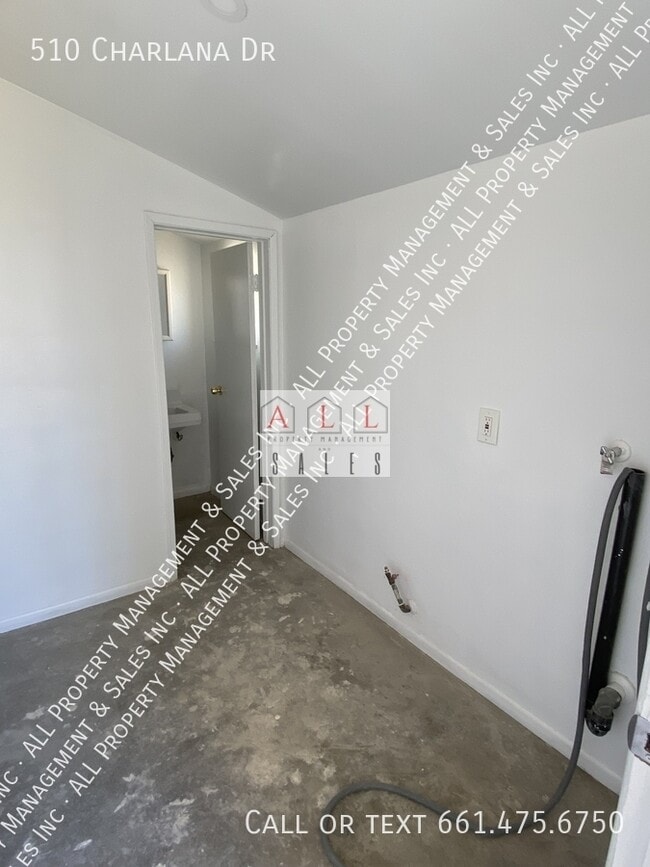Building Photo - 510 Charlana Dr