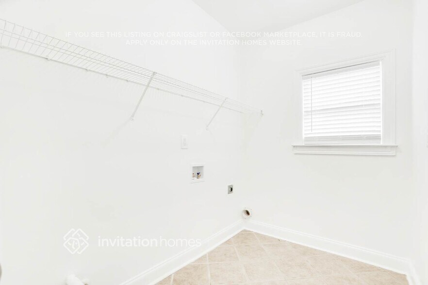 Building Photo - 1135 Rowanshyre Cir