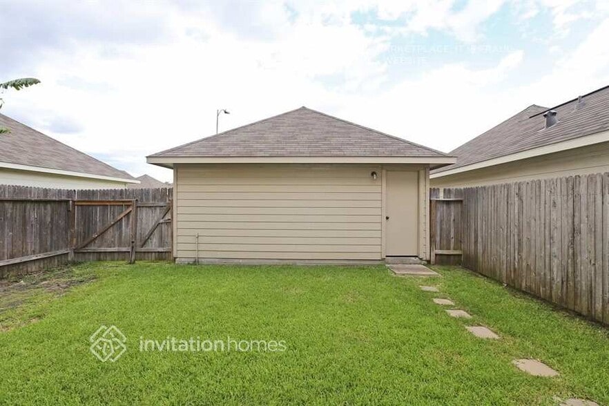 Building Photo - 6348 Austinville Dr