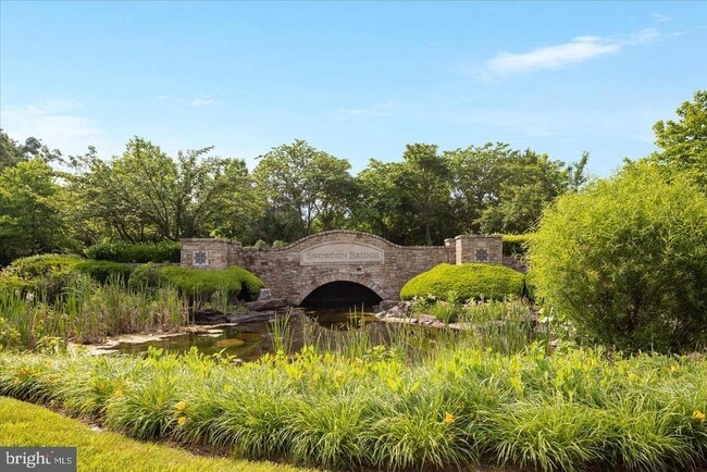 Building Photo - 109 Splendor Gdn Wy