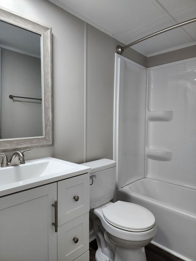 Building Photo - 110 Poston Dr