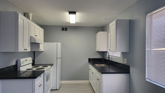 Building Photo - 3240 N Michael Way