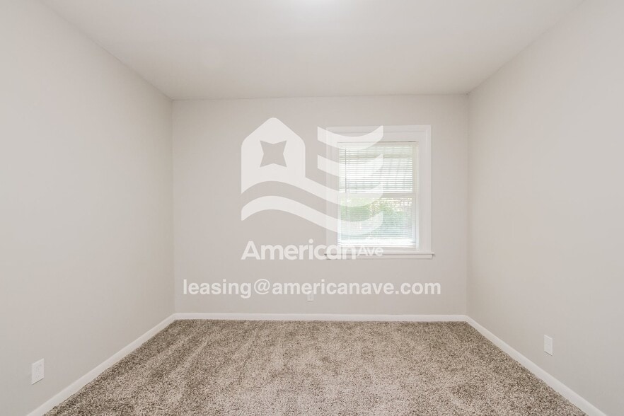 Building Photo - 3918 N Webster Ave