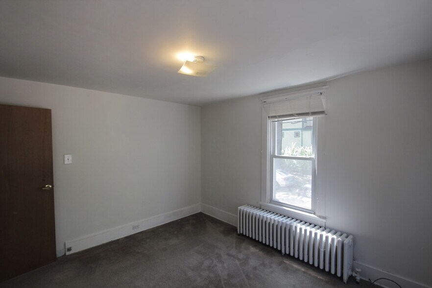 Building Photo - 605 Mifflin Ave