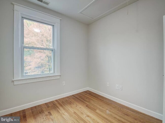 Building Photo - 4316 4th St NW