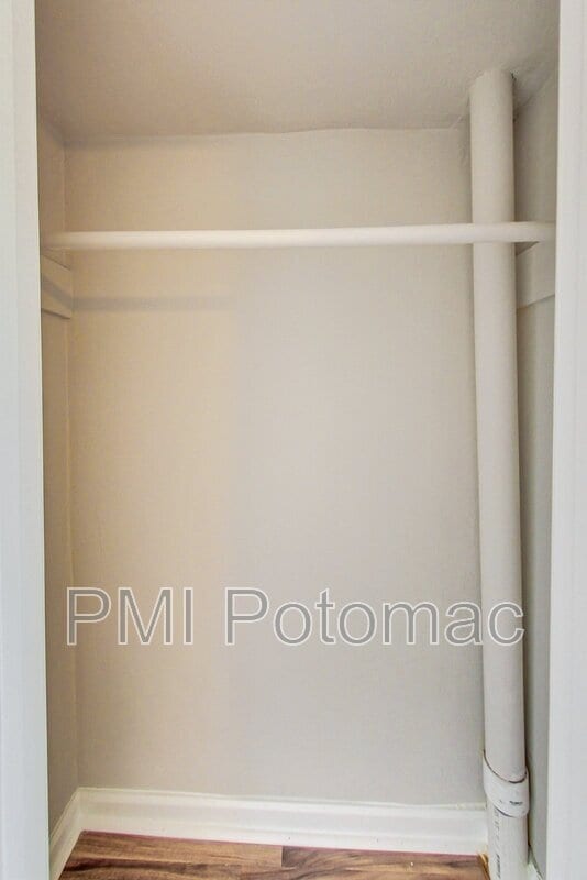 Building Photo - 834 N Stricker St