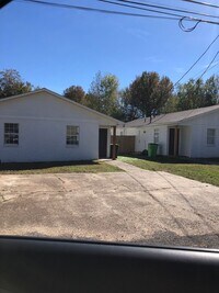 Building Photo - Bald Knob Duplex