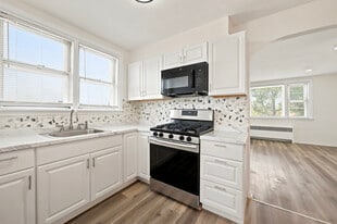 Building Photo - 6713 E Roosevelt Blvd