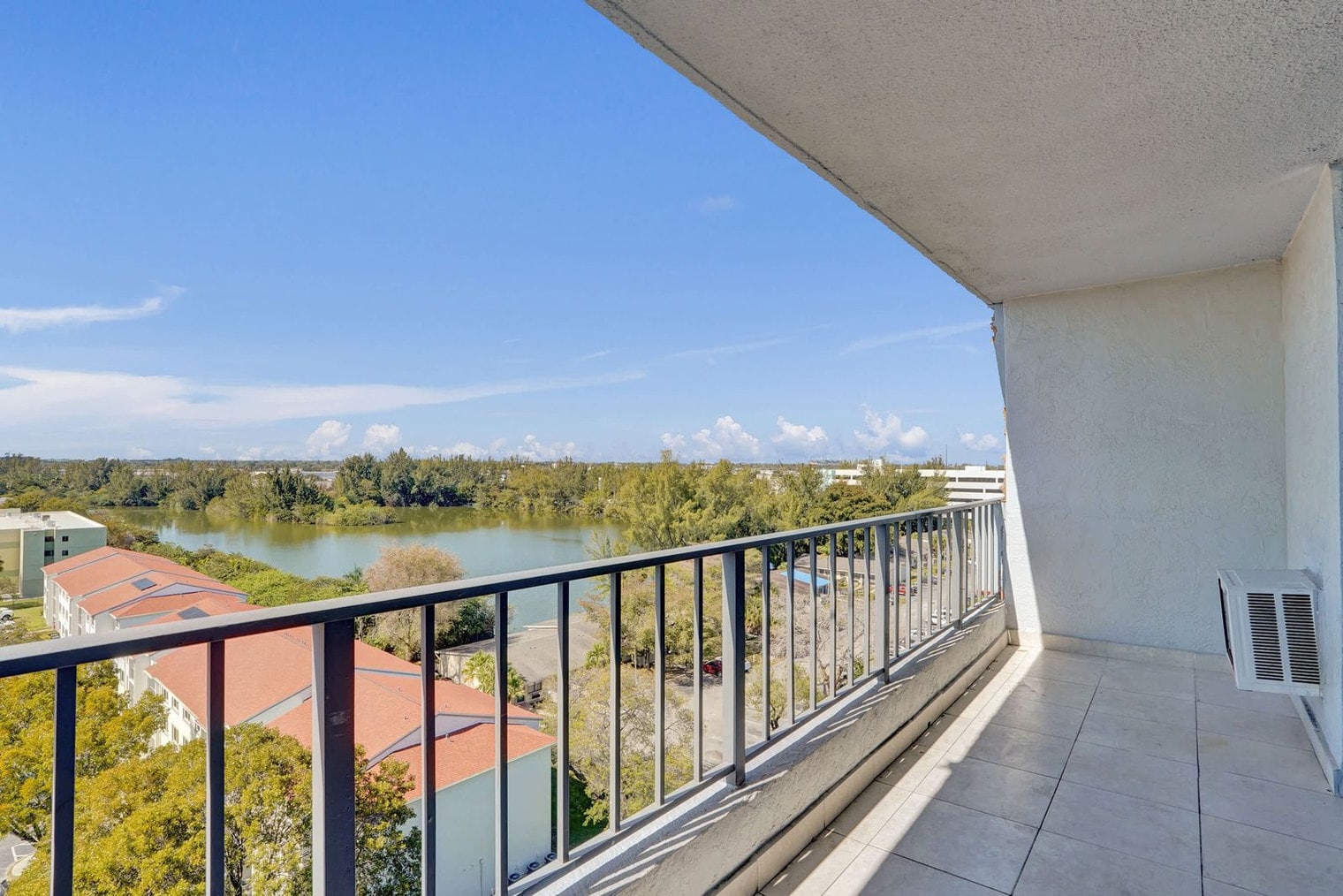 Building Photo - 777 NW 155th Ln