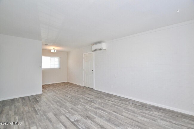 Building Photo - 44 E Roanoke Ave