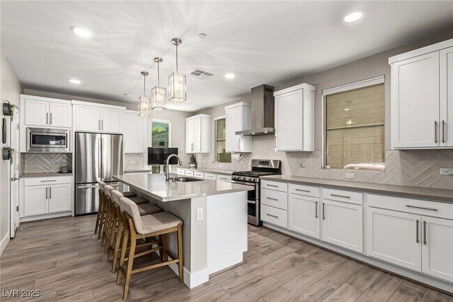 Building Photo - 9276 Marler St