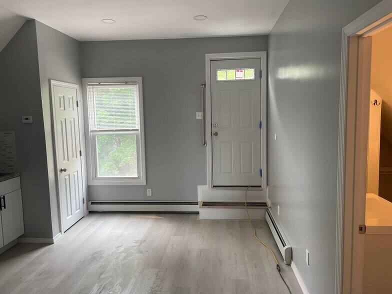 Building Photo - 378 Central Ave