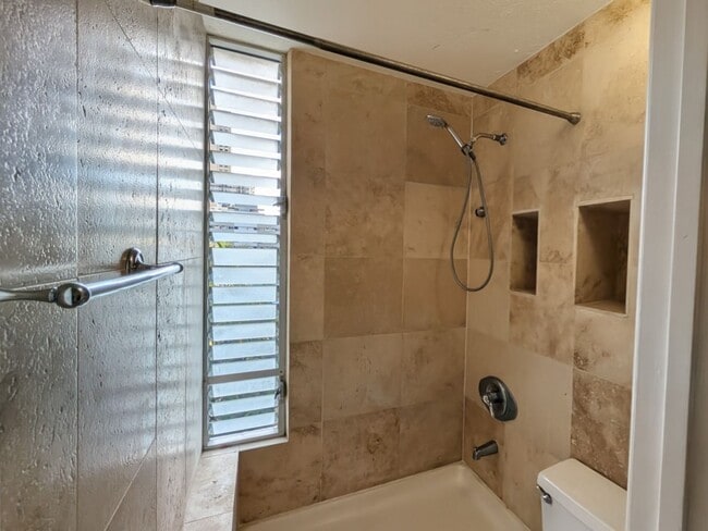 Building Photo - Furnished or Unfurnished Studio with Utilities included at Pacific Islander Waikiki