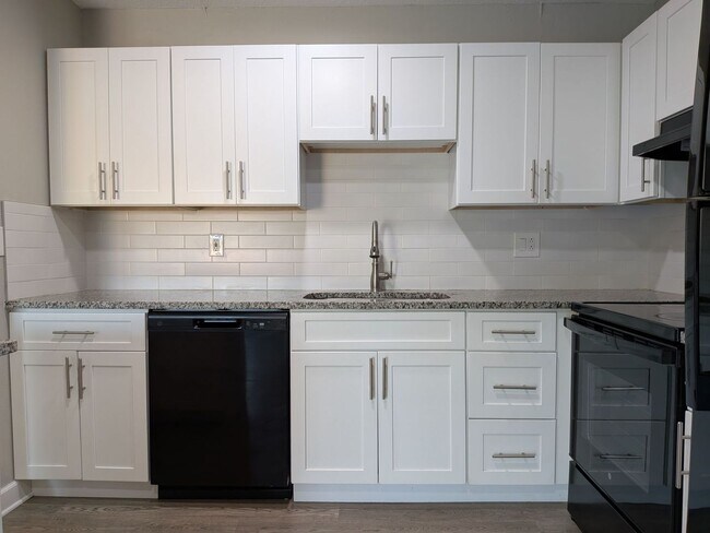 Building Photo - 2nd Floor 2/1 Condo at Carrington Park in ...