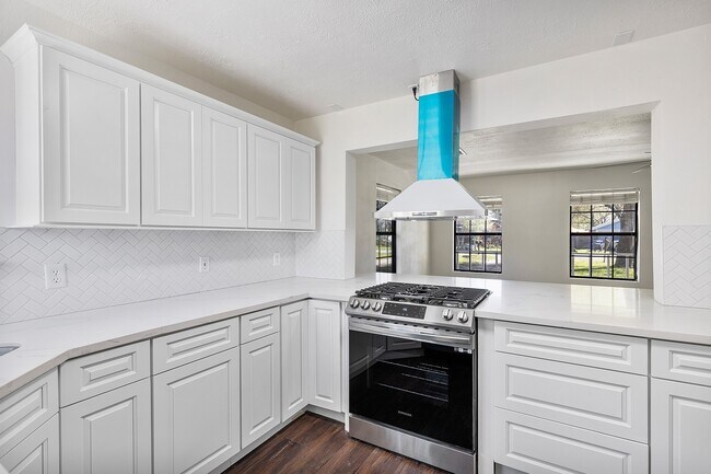 Building Photo - 504 Percival St