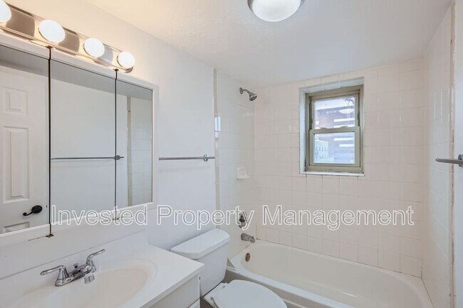 Building Photo - 625 Pennsylvania St