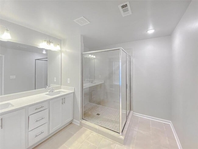 Building Photo - 1466 Fern Ridge Ln