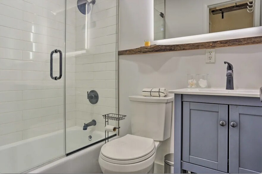 Building Photo - 101 Willow Ave