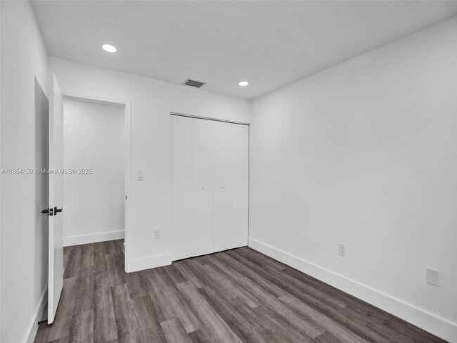 Building Photo - 8906 SW 5th Ln