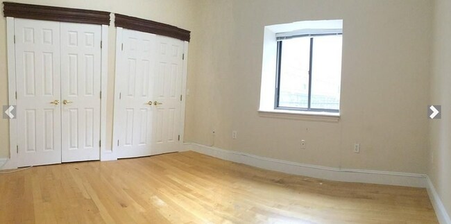 Primary Photo - 106 Richmond St