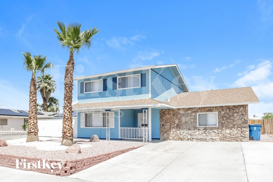 Building Photo - 825 Antigua St