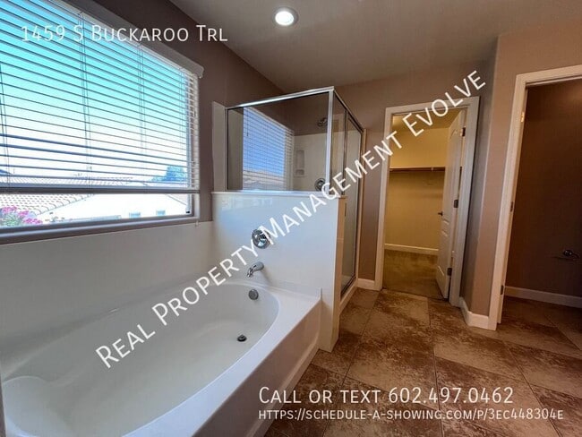 Building Photo - 1459 S Buckaroo Trail