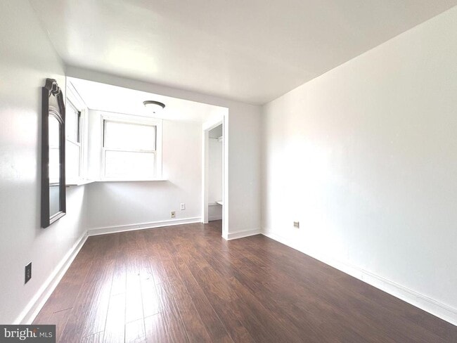 Building Photo - 2241 Knorr St
