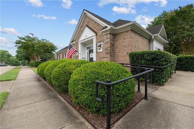 Building Photo - 232 Suri Dr