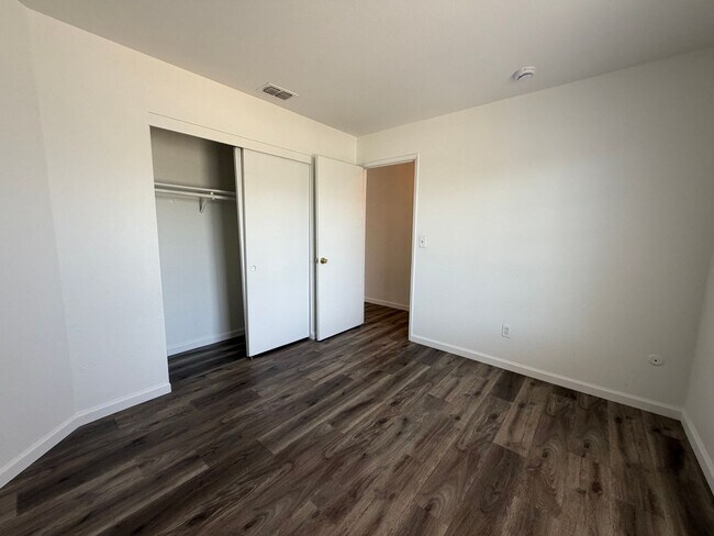 Building Photo - 8162 Morgan Hill Way