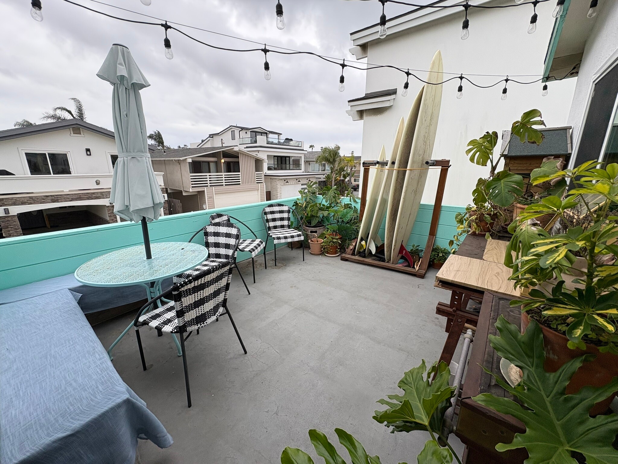 Building Photo - 5312 Seashore Dr