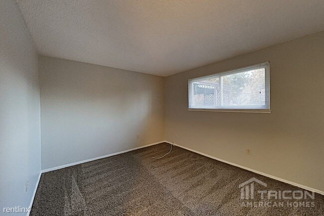 Building Photo - 4145 Mira Loma Dr