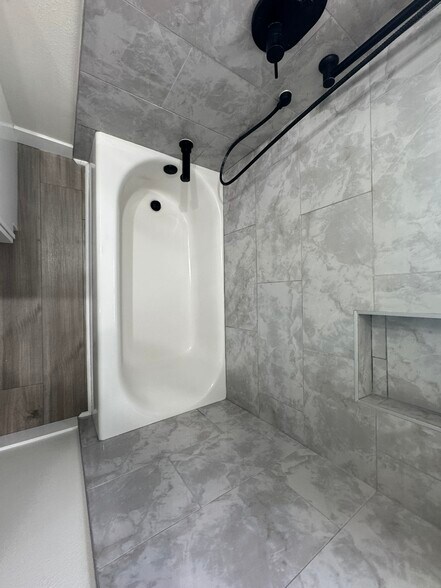 Building Photo - 31671 Seacove Dr