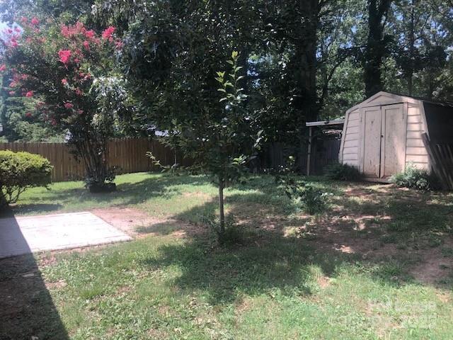 Building Photo - 5904 White Cliffs Dr