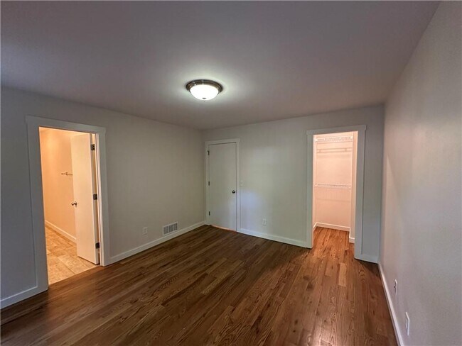 Building Photo - 645 Mt Victoria Pl
