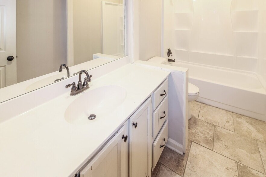 Building Photo - 1104 Fox Trace Cove