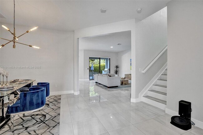 Building Photo - 10795 Oceano Wy