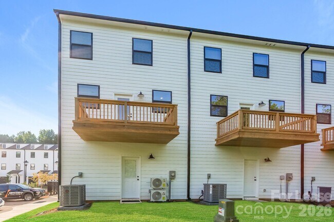 Building Photo - 11828 Avocet St