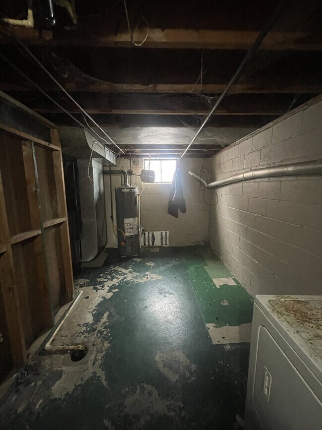 Building Photo - 149 Parkwood Rd