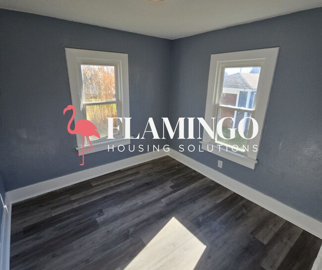 Building Photo - 3114 W Hillcrest Ave