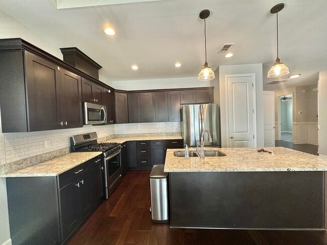 Building Photo - 5173 Lexington Crk Dr